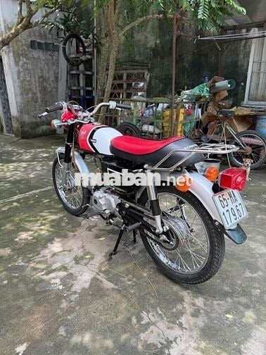 Honda CD 50 Cổ điển Đỏ, trắng, đen