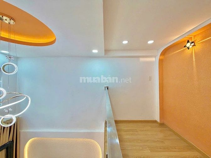 Bán nhà mới 4PN 3 tầng Hàng Xanh hh 100 triệu