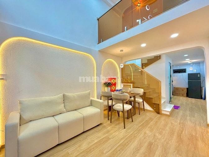 Bán nhà mới 4PN 3 tầng Hàng Xanh hh 100 triệu