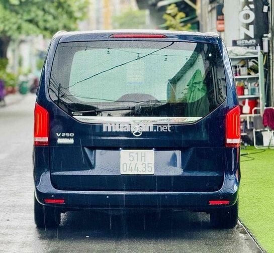 Mercedes-Benz V250 2018 Xanh Tự động 7 cấp