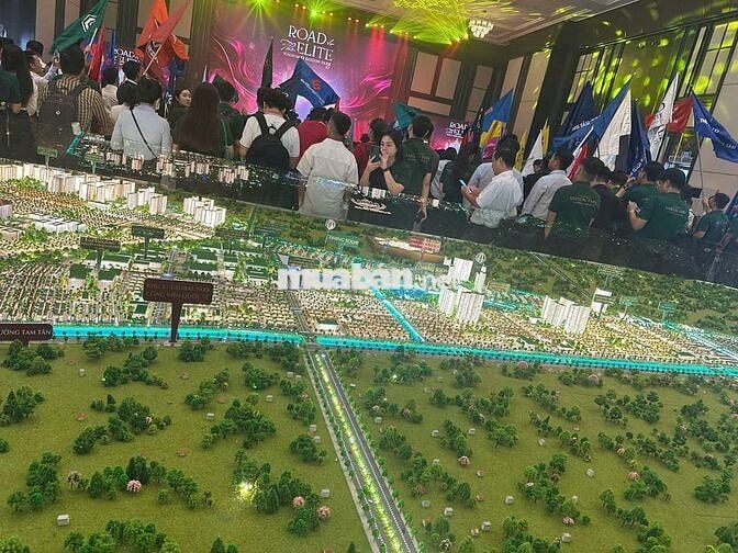 CHỈ CẦN TỪ 2,5 TỶ – SỞ HỮU NGAY NHÀ PHỐ VINHOMES SAIGON PARK