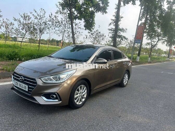 Hyundai Accent Số tự động màu Nâu