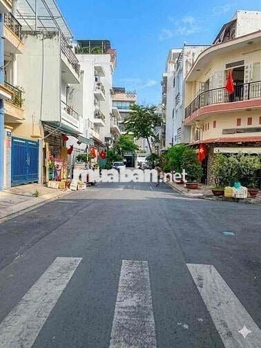 Lý Phục Man - 4 Tỷ 3 - Nhà 5 Tầng - Đường 8m - Mặt Tiền Kinh Doanh