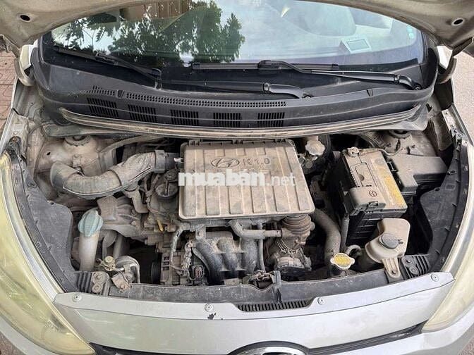 Hyundai Grand i10 Số sàn Bạc