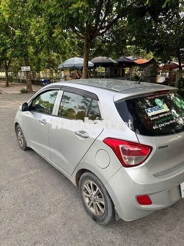 Hyundai Grand i10 Số sàn Bạc