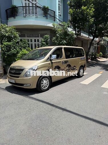 Hyundai Starex 2009...9 chỗ Số sàn Vàng cát