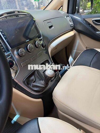 Hyundai Starex 2009...9 chỗ Số sàn Vàng cát