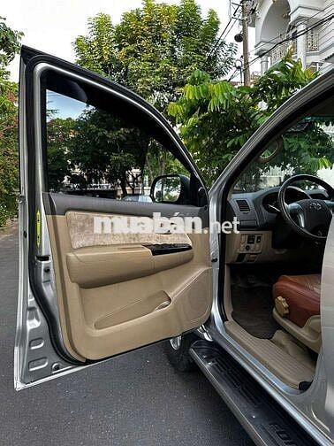 Toyota Fortuner 2012 Số sàn Bạc