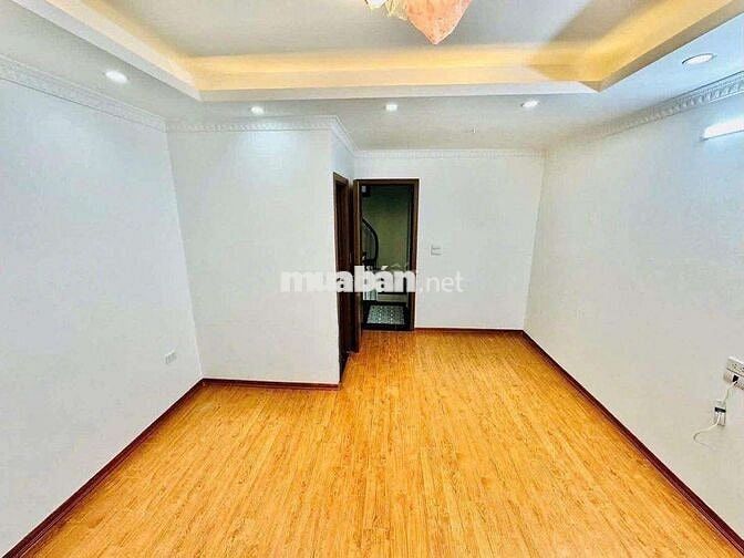 Xuân Đỉnh Ngoại Giao Đoàn 35m2 mt5m 5T thang máy, chủ chào hơn8đ có tl