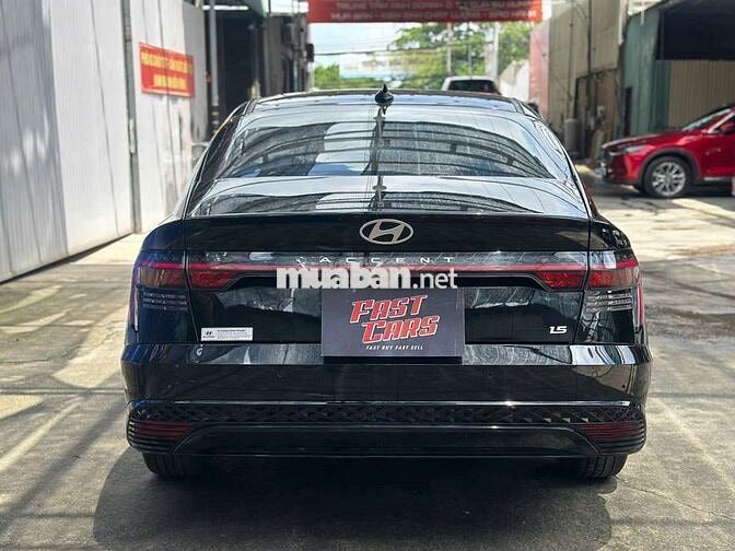 Hyundai Accent 2024 Đặc biệt 1.5AT,màu đen,2v3 km