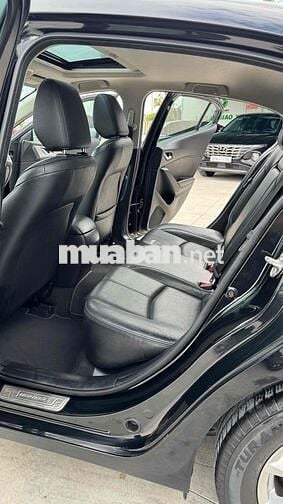 Mazda 3 1.5 AT Facelift 2017 chuẩn 20.000km 1 chủ