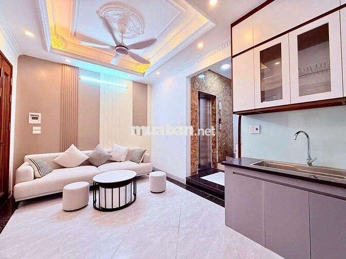 Xuân Đỉnh Ngoại Giao Đoàn 35m2 mt5m 5T thang máy, chủ chào hơn8đ có tl