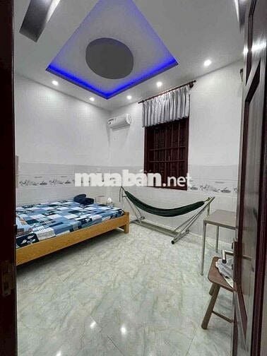 Nhà Định Hoà , Thủ Dầu Một 10x40m. 3pn full nội thất
