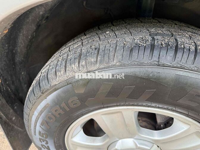 Ford Escape XLT Xám 5 chỗ xăng