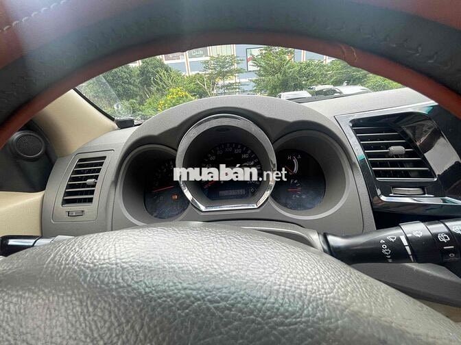 Toyota Fortuner 2009 Xám 8 chỗ