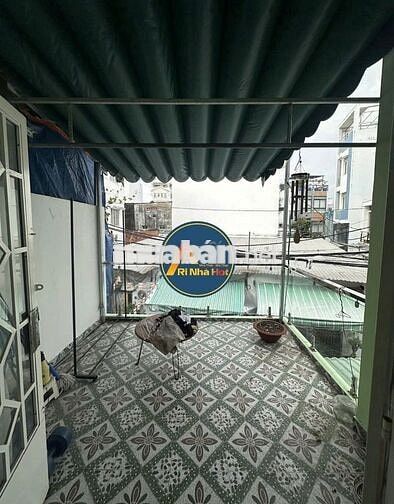 Cho thuê nhà mặt tiền 2pn đường Lý Tuệ quận Tân Phú