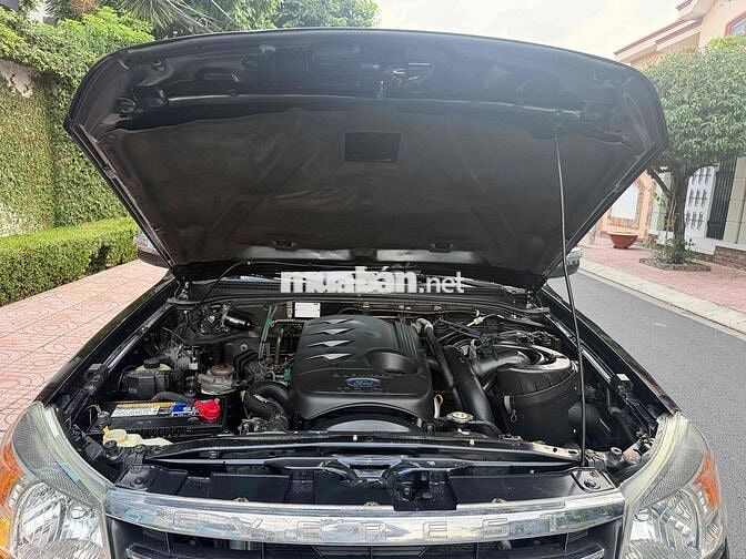 Ford Everest Limiter 2.5 máy dầu AT đời cuối 2009