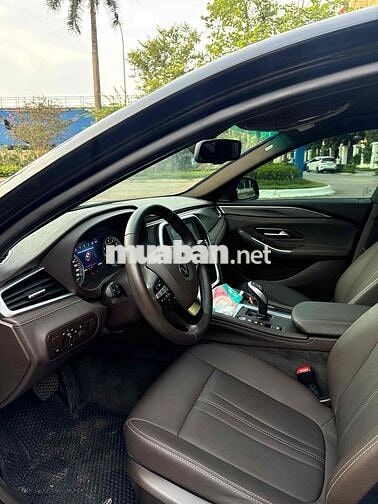 VinFast Lux A2.0 Turbo Đen 5 chỗ Xăng