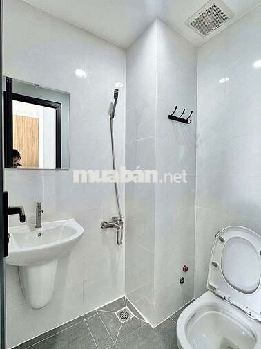 STUDIO BAN CÔNG VIEW XANH MÁT NGAY SÂN BAY TÂN SƠN NHẤT_GẦN HUFLIT