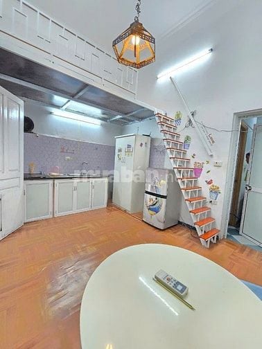 Cho thuê phòng 63/1194 Láng, gần GT, Ngoại thương