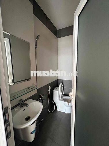 Cho Thuê Nhà DT 140m2 1Trệt 1Lầu 3Pn 2Wc Sân Xe Máy Hẻm Xe Tải
