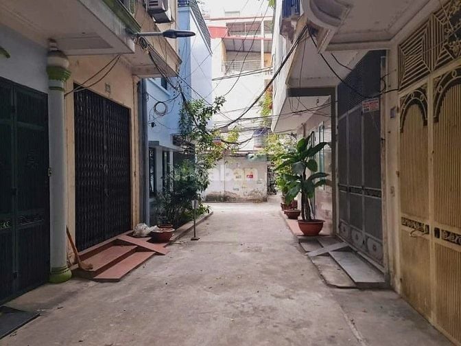Cho thuê phòng 63/1194 Láng, gần GT, Ngoại thương