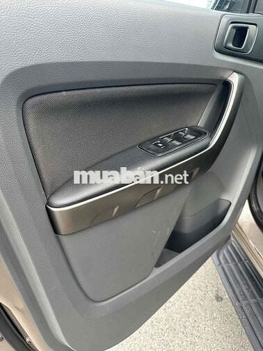 Ford ranger Xls AT 2016 xe cực đẹp máy số zin