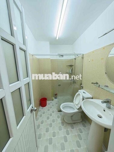 CHO THUÊ NHÀ- FULL NỘI THẤT- 4x17m- 4PN + 3WC- CXPLA,Q6- 15 TR ( TL)