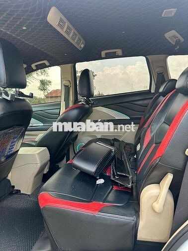 Mitsubishi Xpander 7 chỗ số sàn Trắng