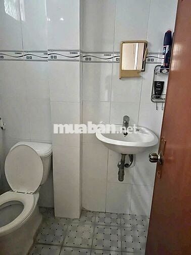Nhà trệt lầu 3PN có nội thất KDC 586 chỉ 5,5 triệu