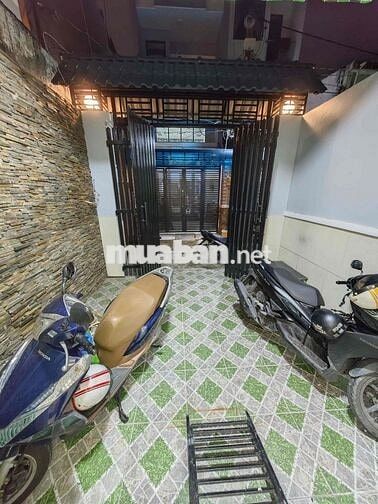 CHO THUÊ NHÀ- FULL NỘI THẤT- 4x17m- 4PN + 3WC- CXPLA,Q6- 15 TR ( TL)
