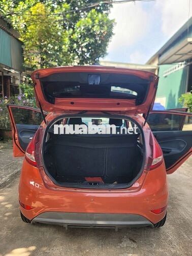 Ford Fiesta Hatchback 2011 Màu Cam