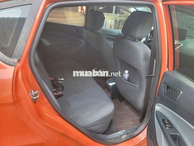 Ford Fiesta Hatchback 2011 Màu Cam