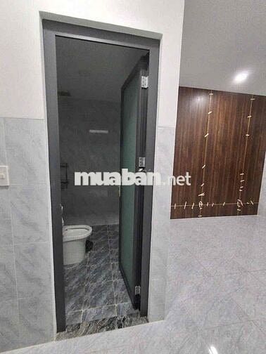 10×20. 1 trệt 4 lầu 21p đầy đủ máy lạnh, thang máy, phòng cháy chữa ch