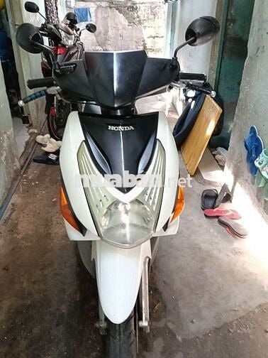 Honda Click Trắng Đen Đã sử dụng