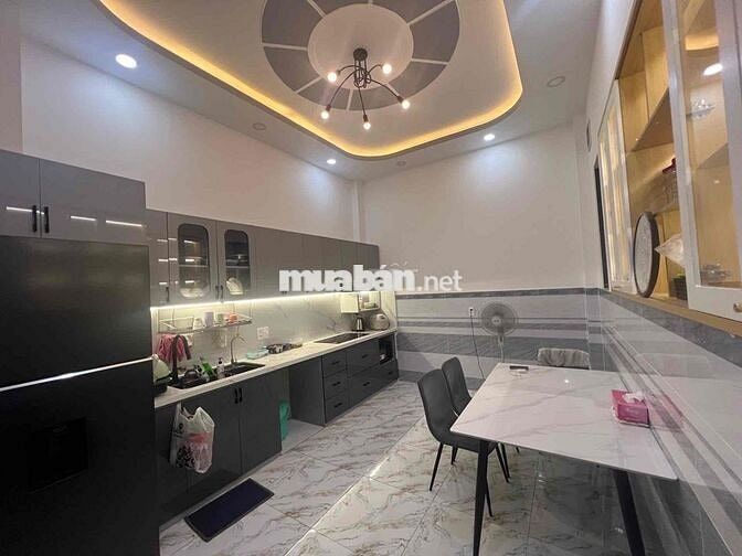 Căn nhà vị trí siêu đẹp hẻm xe hơi tránh khu cao cấp sát mặt tiền