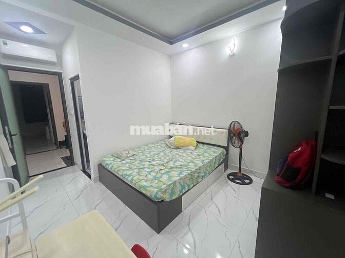 Căn nhà vị trí siêu đẹp hẻm xe hơi tránh khu cao cấp sát mặt tiền