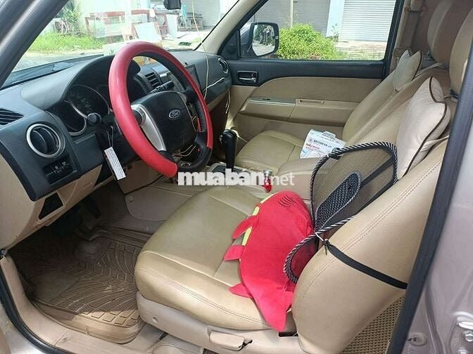 Ford Everest Số tự động Máy dầu Vàng cát