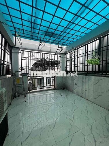 Căn nhà vị trí siêu đẹp hẻm xe hơi tránh khu cao cấp sát mặt tiền