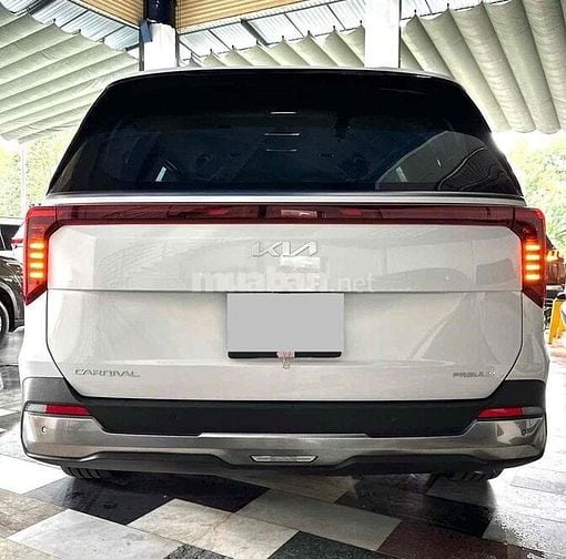 KIA Carnival Premium 8S 2024 Trắng 16.000 km