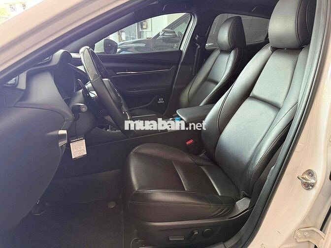 Mazda 3 Sport Premium 2024 Trắng 33.000 km