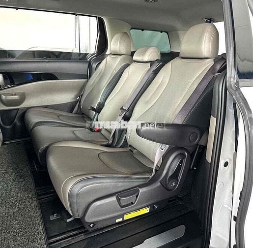 KIA Carnival Premium 8S 2024 Trắng 16.000 km