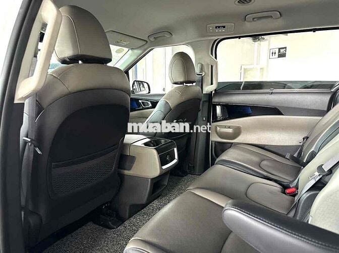 KIA Carnival Premium 8S 2024 Trắng 16.000 km