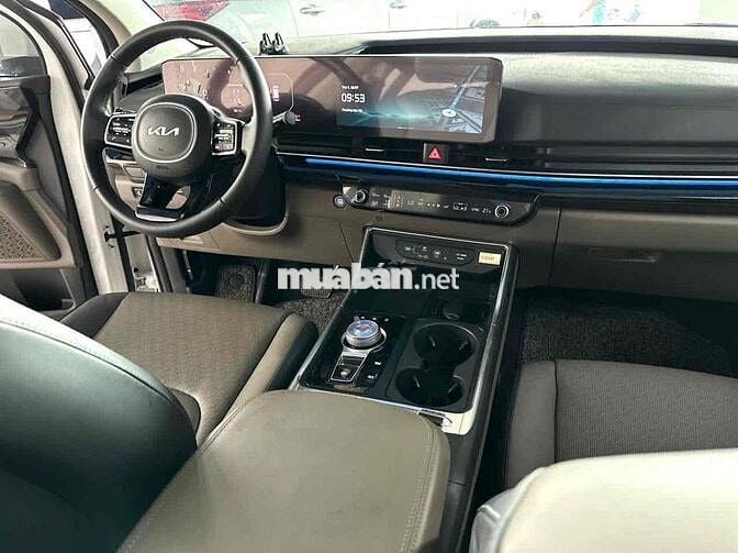 KIA Carnival Premium 8S 2024 Trắng 16.000 km