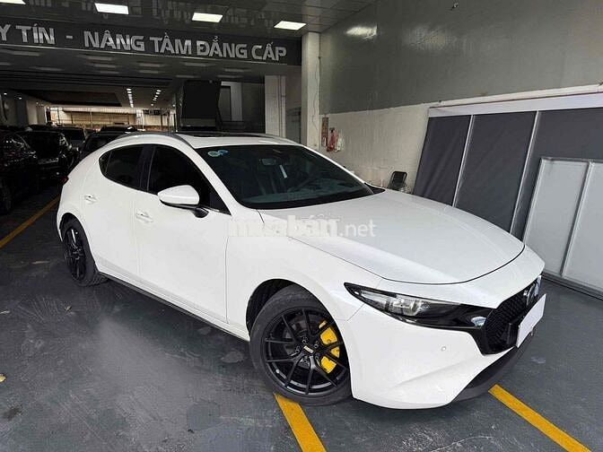Mazda 3 Sport Premium 2024 Trắng 33.000 km