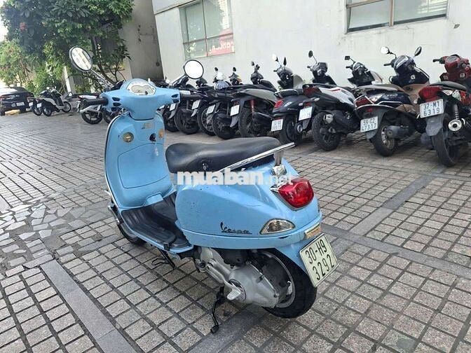 Piaggio Vespa LX 