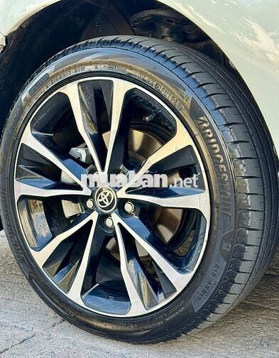 Toyota Corolla Altis 1.8G  2021 Trắng quá xá mới