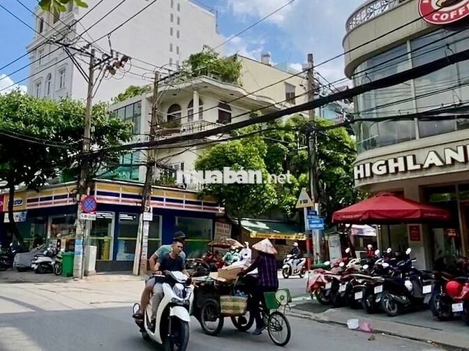 Mặt tiền đường Thăng Long 4x20 đầy đủ tiện nghi, vào kinh doanh ngay