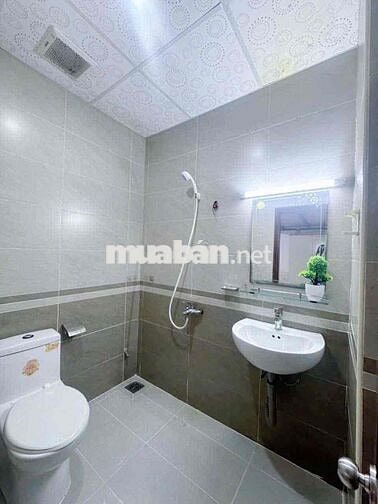 PHÒNG TRỌ GIÁ HẠT DẺ SẠCH CÓ MÁY LẠNH VÀ THANG MÁY