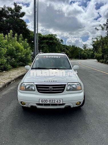 Suzuki Grand Vitara XL7 Tự động 4 cấp Trắng